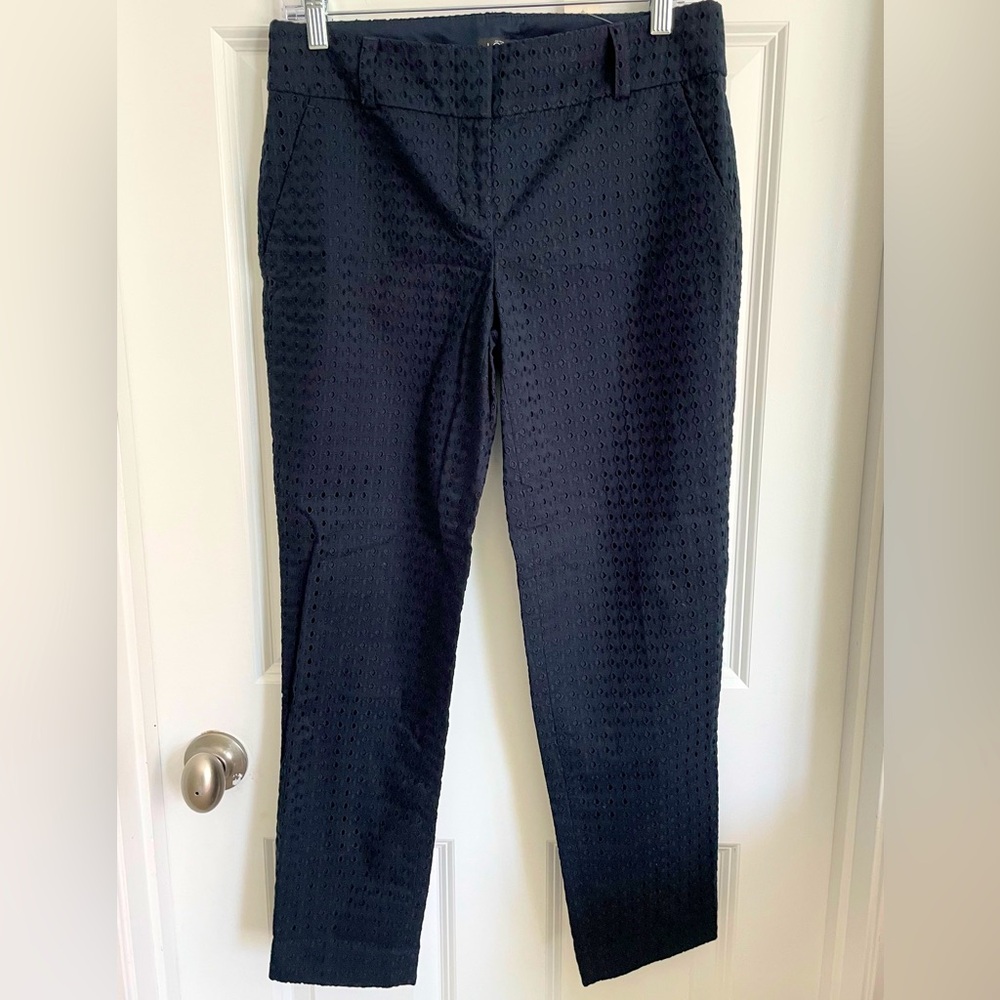 𝅺SALE!! LOFT Zoe Ankle Navy Blue Eyelet Pants Size 4